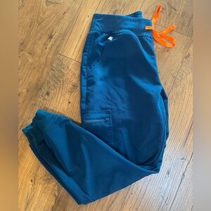 FIGS Scrubs Women’s Zamora jogger in Electric Blue Small Petite